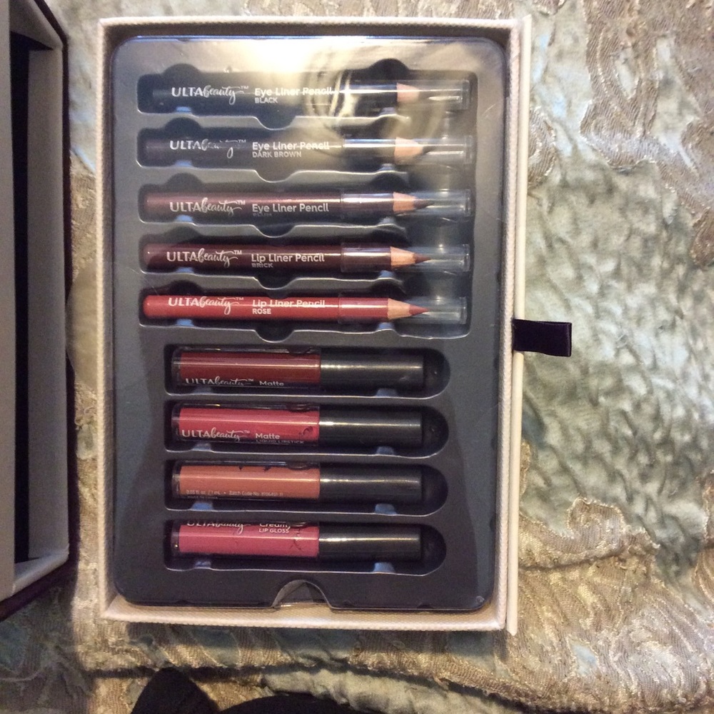 Makeup kit - Picture 3 of 5